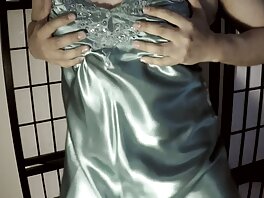 Romantisk Valentine i sängen gratis porno sex film som har en sexuell affär